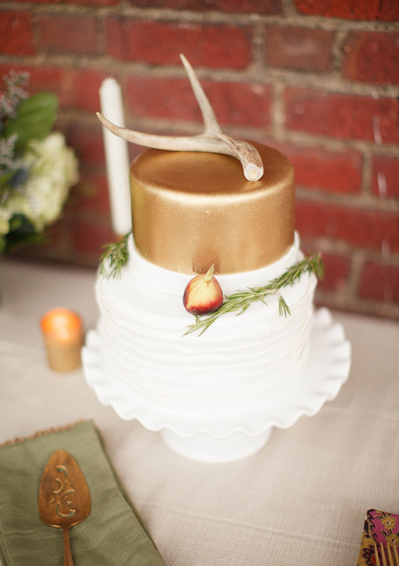 Midsummer Night's Dream wedding inspiration | photo by Nikki Santerre Photography | 100 Layer Cake