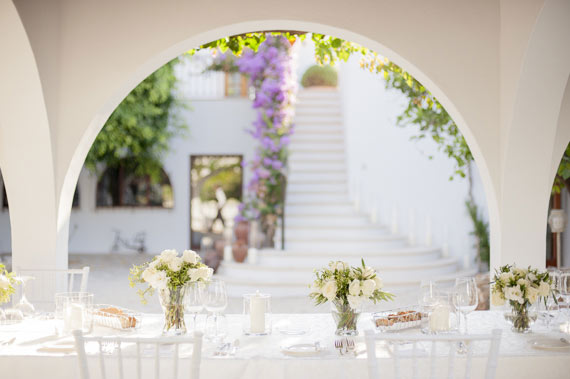 Simply elegant Portugal wedding | Photo by Piteira Photo | Read more - http://www.100layercake.com/blog/?p=69193