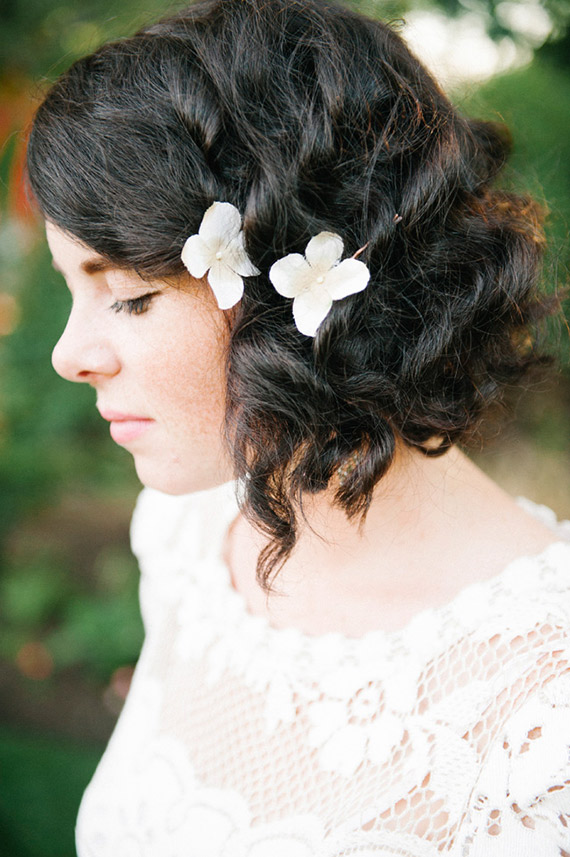 DIY wedding dress | Photo by Brooke Schultz Photography | Read more - http://www.100layercake.com/blog/?p=68017