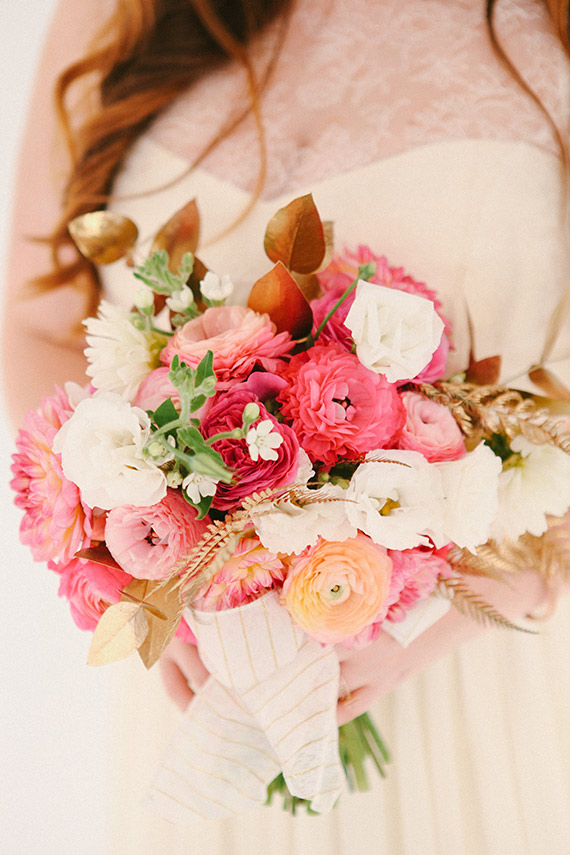 Pink and gold florals| Photo by Sylvia Photography | Read more - http://www.100layercake.com/blog/?p=68388
