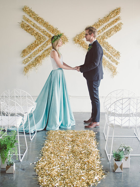 Modern, geometric wedding inspiration | Photo byStephanie Collins | Read more - http://www.100layercake.com/blog/?p=70726
