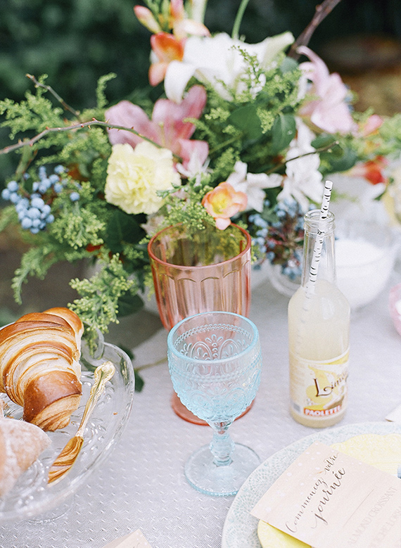 Vintage brunch wedding inspiration | Photo by Loblee Photography | Read more - http://www.100layercake.com/blog/?p=70765 