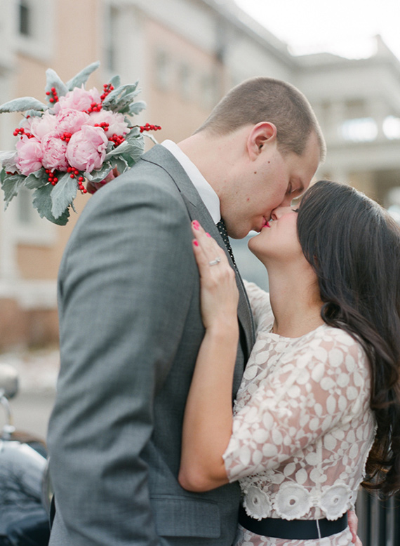 Vintage one year anniversary shoot | Photo by Laura Murray Photography | Read more - http://www.100layercake.com/blog/?p=70782