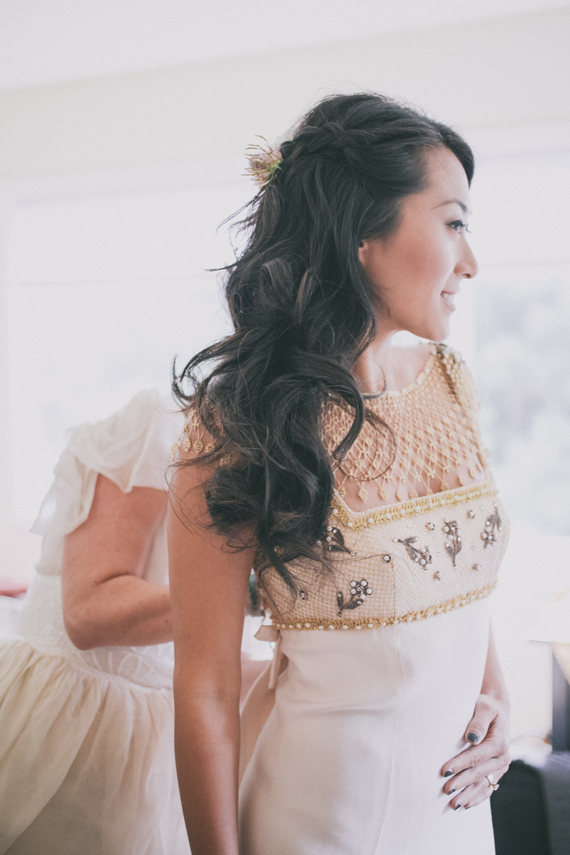 Vintage 60s wedding gown | Photo by Edyta Szyszlo Photography | Read more - http://www.100layercake.com/blog/?p=70192