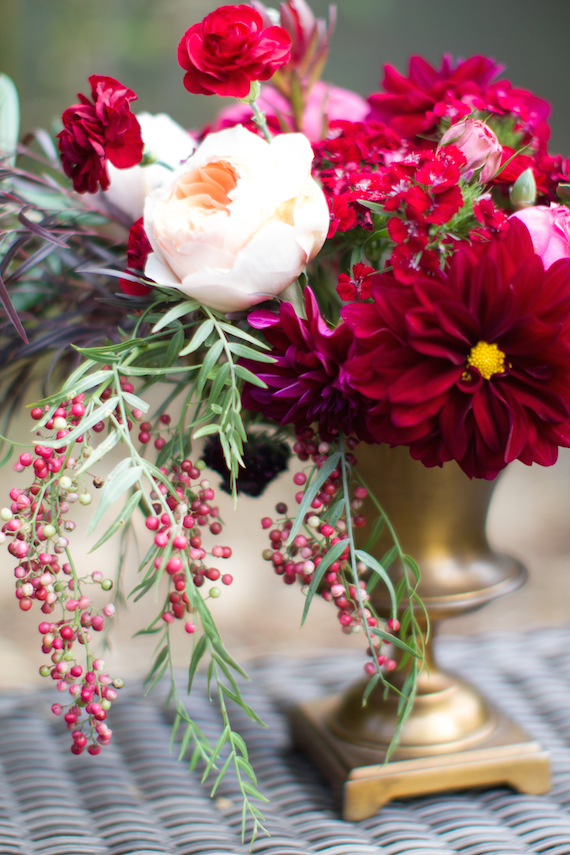 Backyard dinner party inspiration | Photo by Christine Doneé Photography | Read more - http://www.100layercake.com/blog/?p=71951 