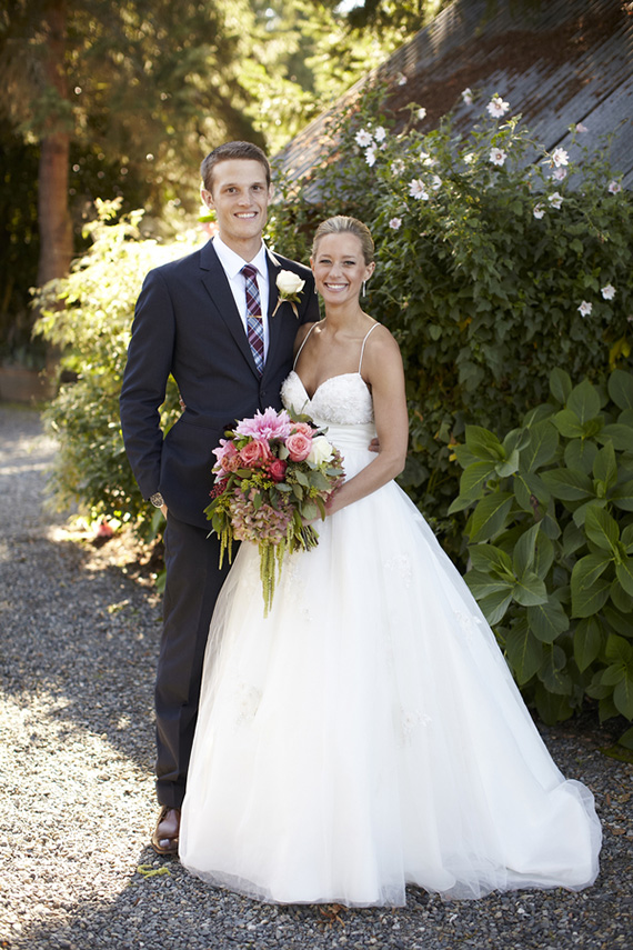 Rustic Washington wedding | Photo by Kate Price Photography | Read more -  http://www.100layercake.com/blog/?p=71472