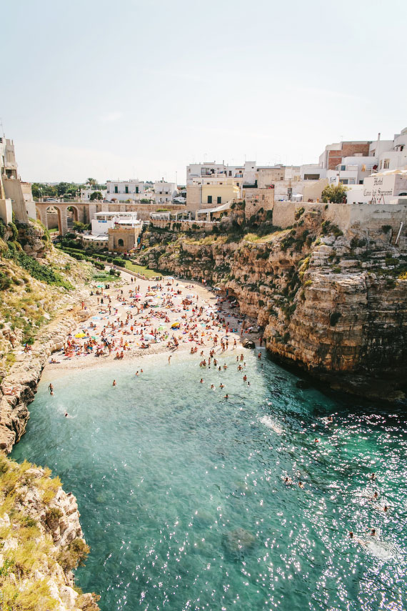 Coastal Italian wedding | Photos by Studio A Q | Read more -  http://www.100layercake.com/blog/?p=71055