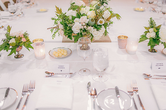 Modern Canadian wedding | Photo by Young Hearts | Read more - http://www.100layercake.com/blog/?p=70932