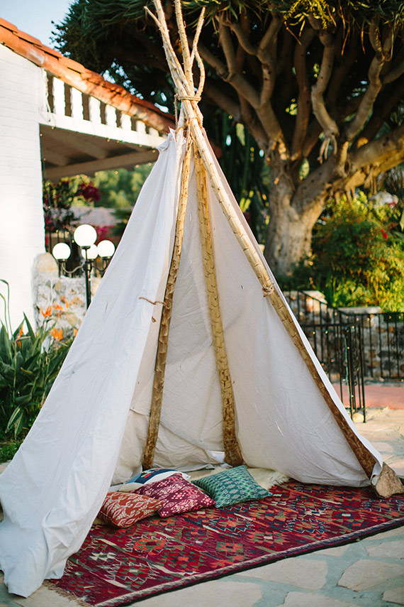 Bohemian California ranch wedding | Photo by Joielala | Read more -  http://www.100layercake.com/blog/?p=73648