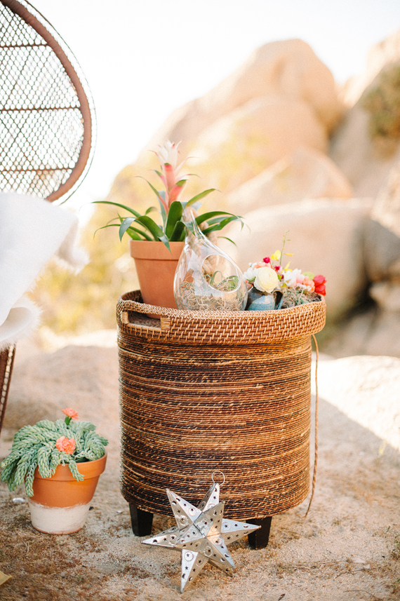 Free People inspired wedding inspiration | Styling and design by Collette Budd of Brier Rose Design | Photo by Daniel Cruz | Read more -  http://www.100layercake.com/blog/?p=74399