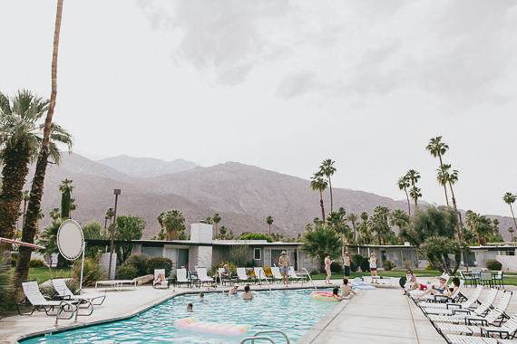 Mid-century modern Palm Springs wedding | Photo by  | Photo by Steve Cowell | Read more  http://www.100layercake.com/blog/?p=74949