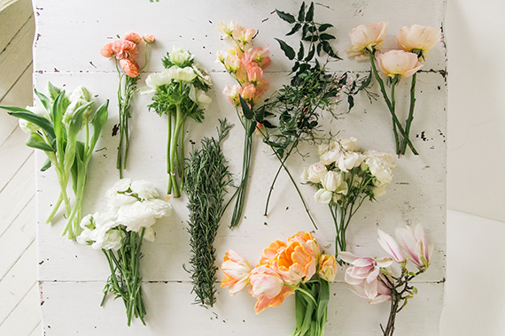 Summer hand tied bouquet idea | Flowers by Finch and Thistle Event Design | Photo by Stephanie Cristalli Photography | 100 Layer Cake