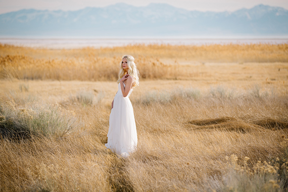 Natural and organic wedding inspiration | Photo by Claire Marika | Read more -  http://www.100layercake.com/blog/?p=74176