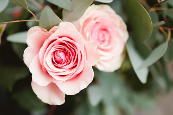 Romantic greenhouse wedding inspiration | Photo by Kate Hubler Photography | Read more - http://www.100layercake.com/blog/?p=75305