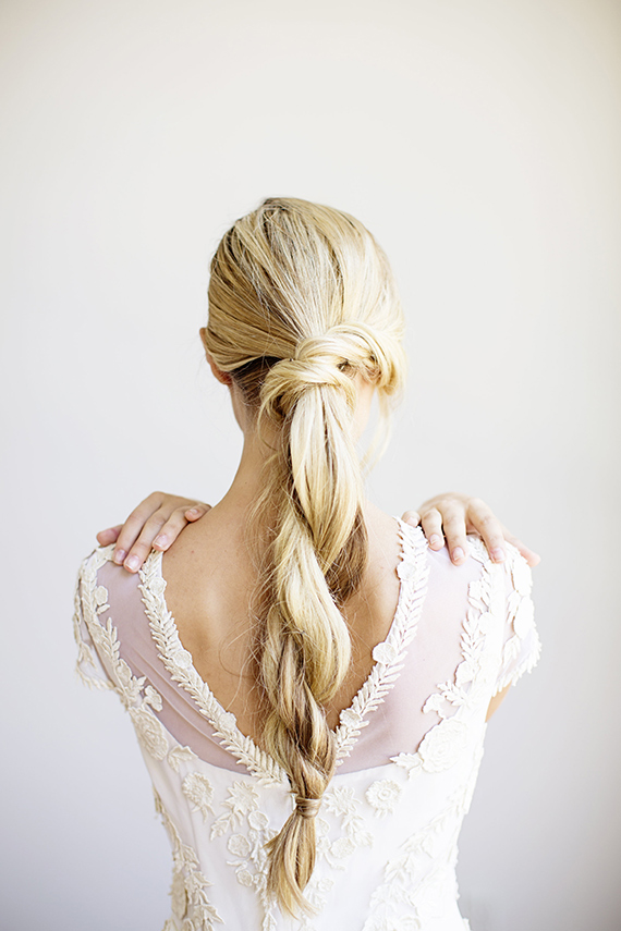 Romantic bridal hairstyle ideas | Hair and makeup by Janet Miranda | Photos by Betsi Ewing | Read more - http://www.100layercake.com/blog/?p=75581