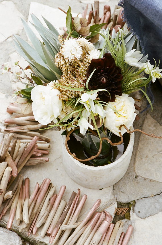 Earthy wedding inspiration | Photo by Brian Tropiano Photo | Read more - http://www.100layercake.com/blog/?p=76635