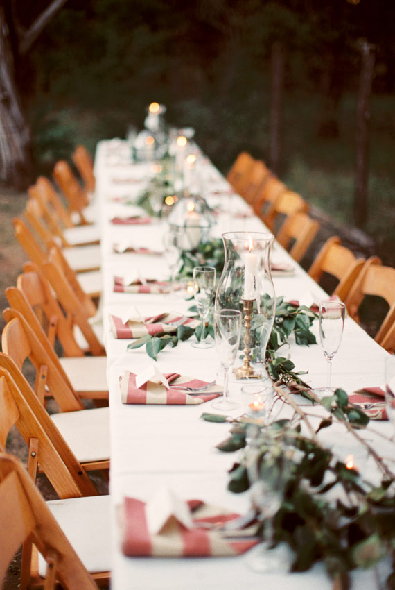 Intimate backyard reception |  Photo by J Bird Photography | Read more - http://www.100layercake.com/blog/?p=76549