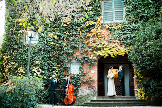 Italian elopement wedding inspiration | Photo by Jen Wojcik Photography | Read more -  http://www.100layercake.com/blog/?p=78691