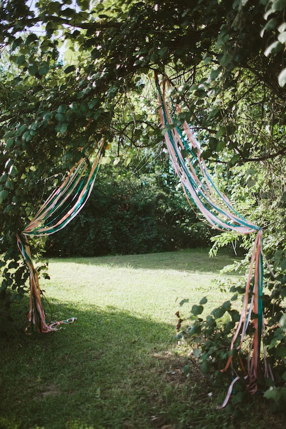 Rustic farmhouse vow renewals | Photo by  TESSA J | Read more - http://www.100layercake.com/blog/?p=78358