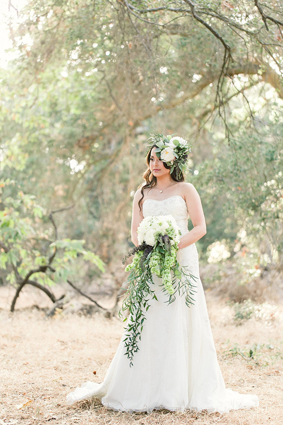 DIY green and white floral inspiration | Photo by Jessica Claire | Florals by Sweet Blossom Designs | Read more - http://www.100layercake.com/blog/?p=79532