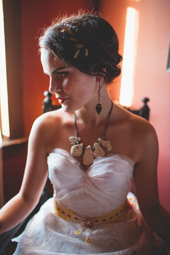 Frida Kahlo wedding inspiration  | Photo by Beth Olson Creative | Read more - http://www.100layercake.com/blog/?p=81167
