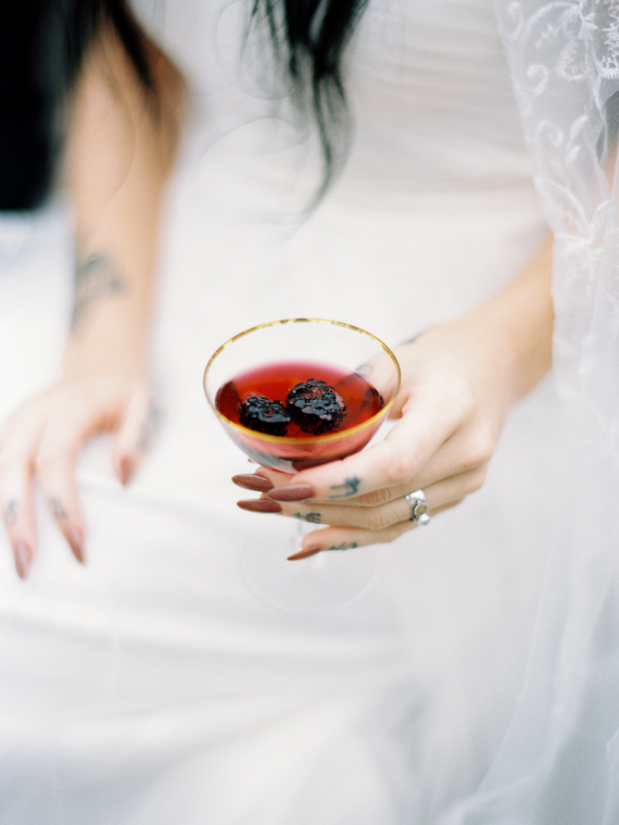 Red and blue winter wedding inspiration | Photo by GenelLynne Rivera | Read more -  http://www.100layercake.com/blog/?p=81248