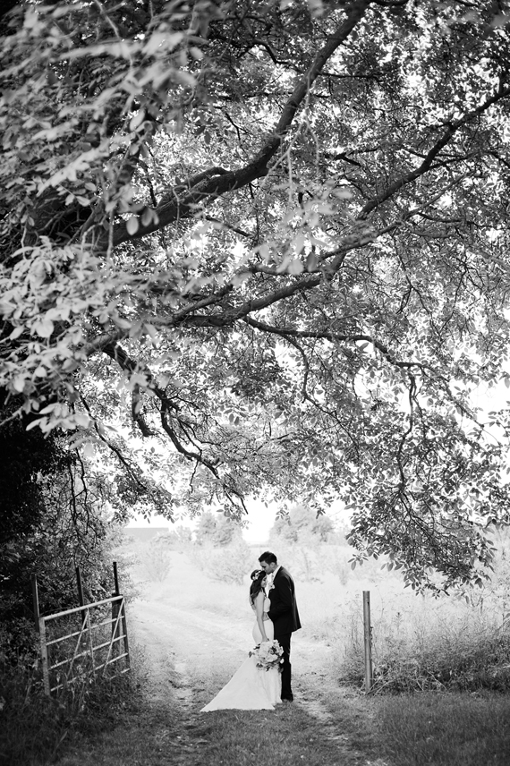 Romantic vintage UK wedding | Photo by Dominique Bader | Read more - http://www.100layercake.com/blog/?p=80738