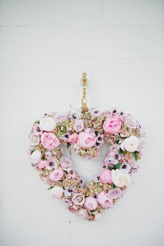 Romantic vintage UK wedding | Photo by Dominique Bader | Read more - http://www.100layercake.com/blog/?p=80738