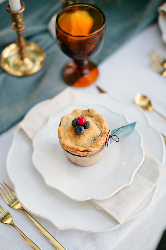 Sweet Autumn wedding inspiration | Photo by Callie Hobbs Photography | Read more - http://www.100layercake.com/blog/?p=80449 