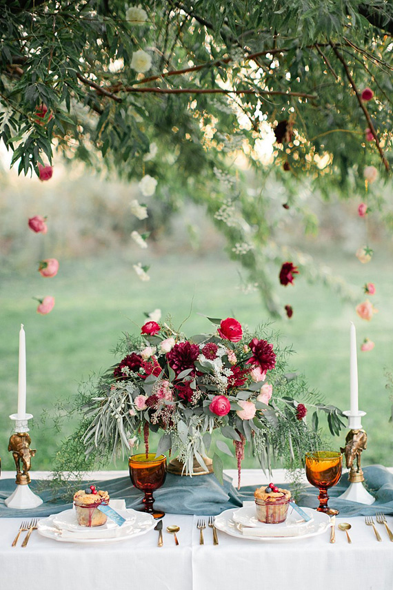 Sweet Autumn wedding inspiration | Photo by Callie Hobbs Photography | Read more - http://www.100layercake.com/blog/?p=80449 