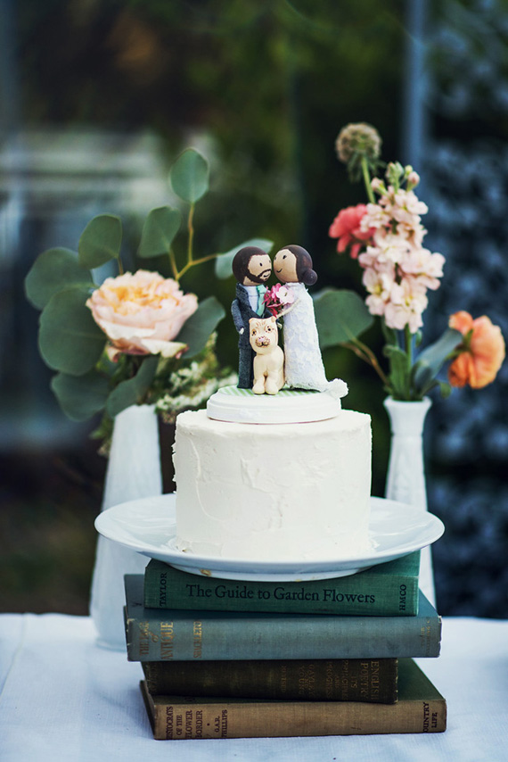 Woodland California wedding | Photo by Julie Pepin Photography | Read more - http://www.100layercake.com/blog/?p=80208