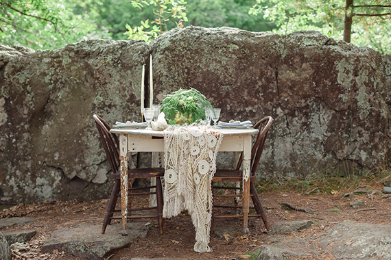 Wild earth bohemian wedding inspiration | Photo by Brooke Michaelson Photography | Read more - http://www.100layercake.com/blog/?p=81923