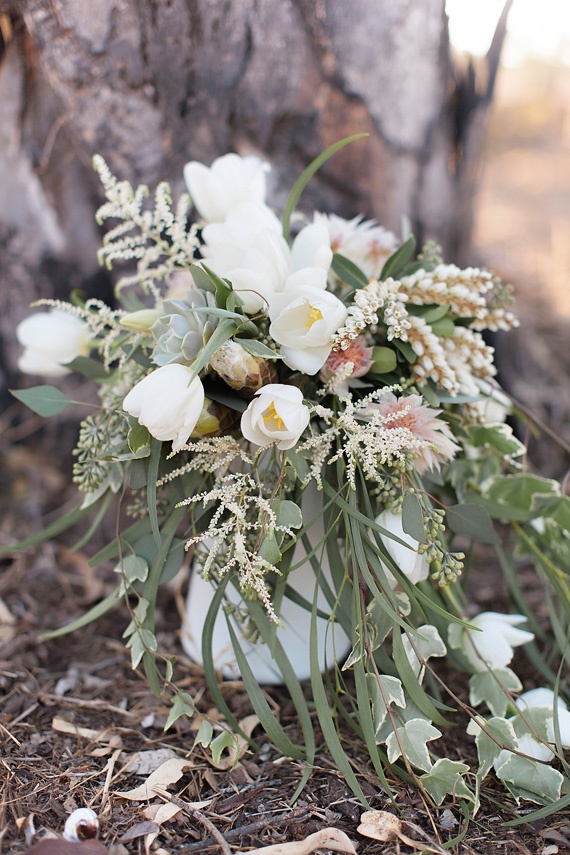 Rustic outdoor holiday wedding inspiration | Photo by Katie Beverley Photo | Read more - http://www.100layercake.com/blog/?p=83263