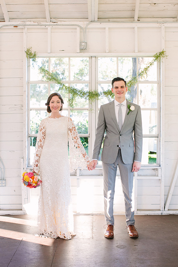 DIY Florida wedding | Photo by Katie Crabb Photography | Read more -  http://www.100layercake.com/blog/?p=84808