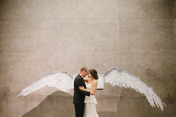 Modern art museum wedding | Photo by Apryl Ann Photography | Read more - http://www.100layercake.com/blog/?p=85131