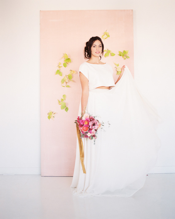 Modern spring bridal inspiration | Photo by Travis J Photography | Flowers by Tinge Floral | 100 Layer Cake 