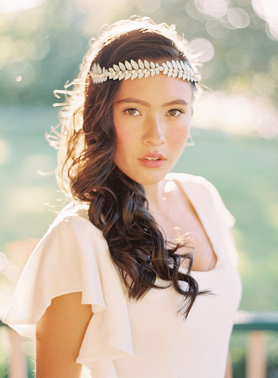Bohemian headpiece by Wildflower Couture | Photo by Olivia Leigh Photographie | Read more - http://www.100layercake.com/blog/wp-content/uploads/2015/04/Bohemian-ranch-wedding-inspiration