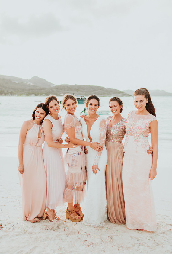 Blush French bridal party style | Photo by Kassia Phoy Photography