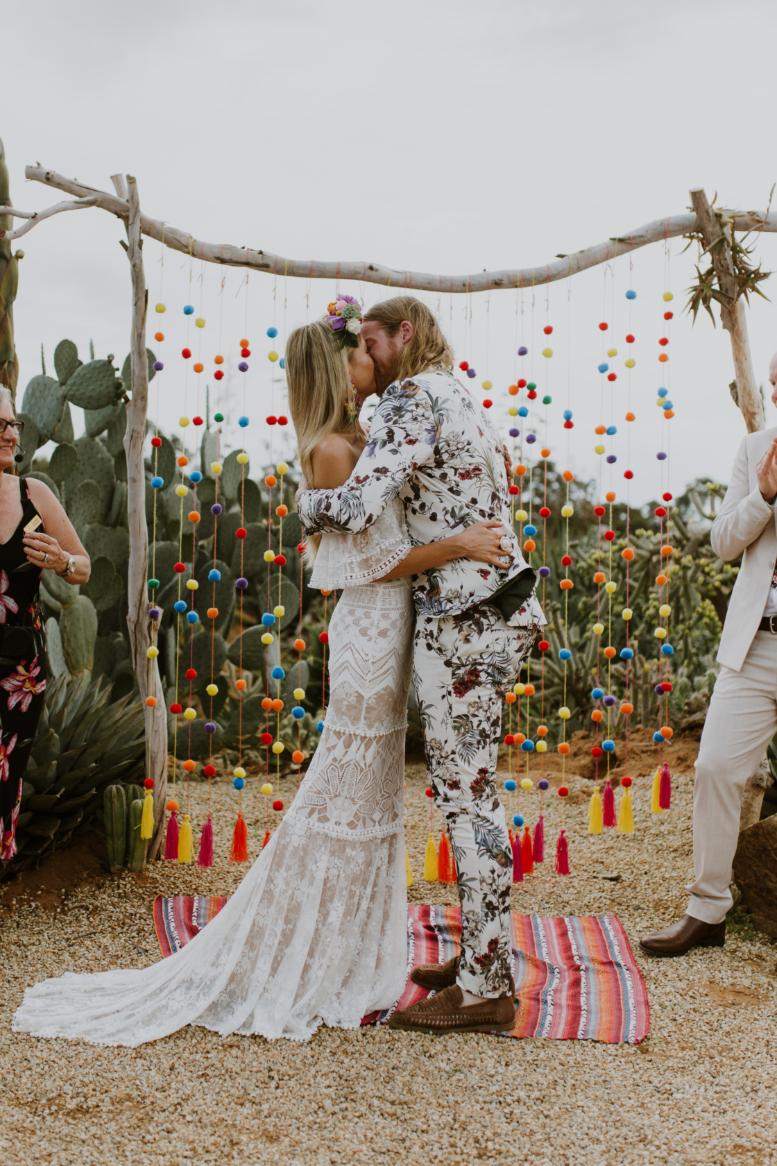 Colorful wedding ceremony | Elsa Campbell