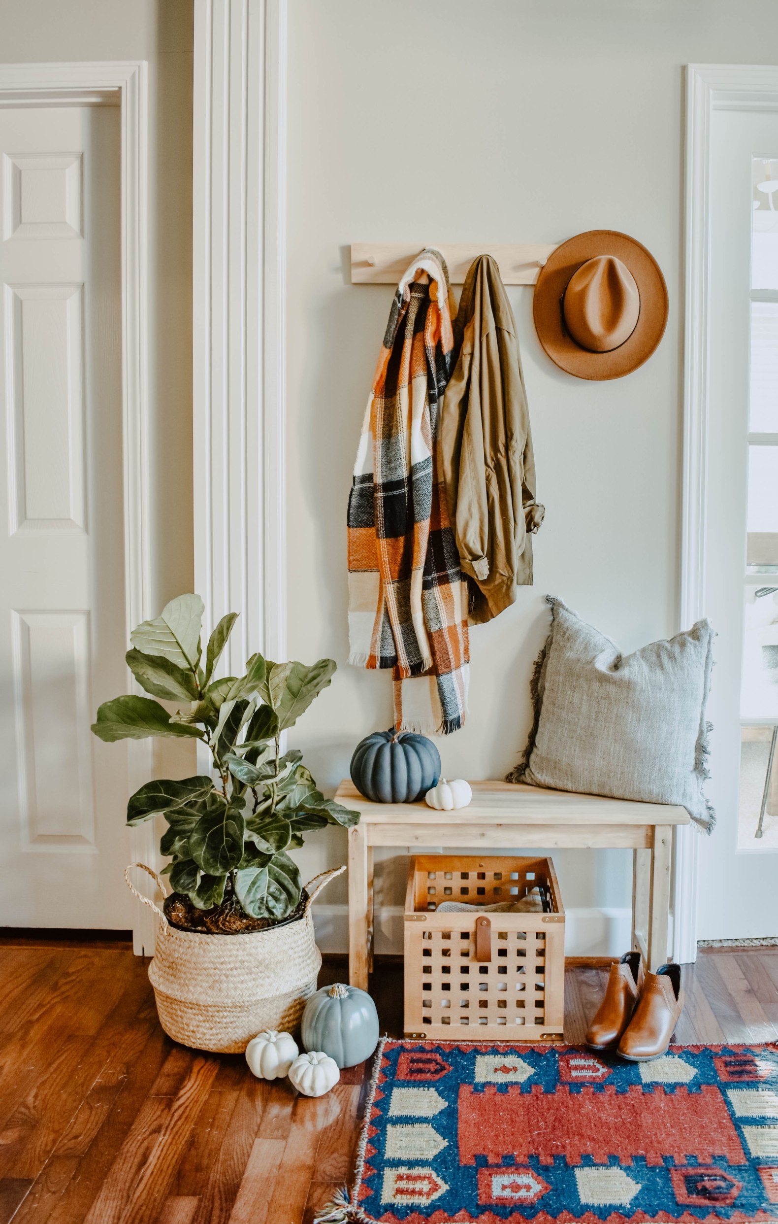 10 easy ways to decorate your home for fall