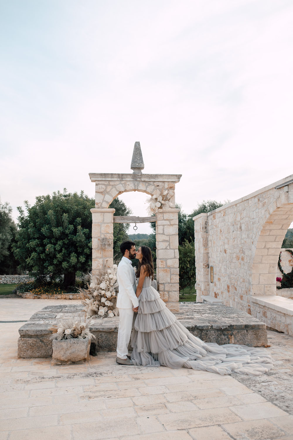 Puglia wedding with a ruffle wedding dress
