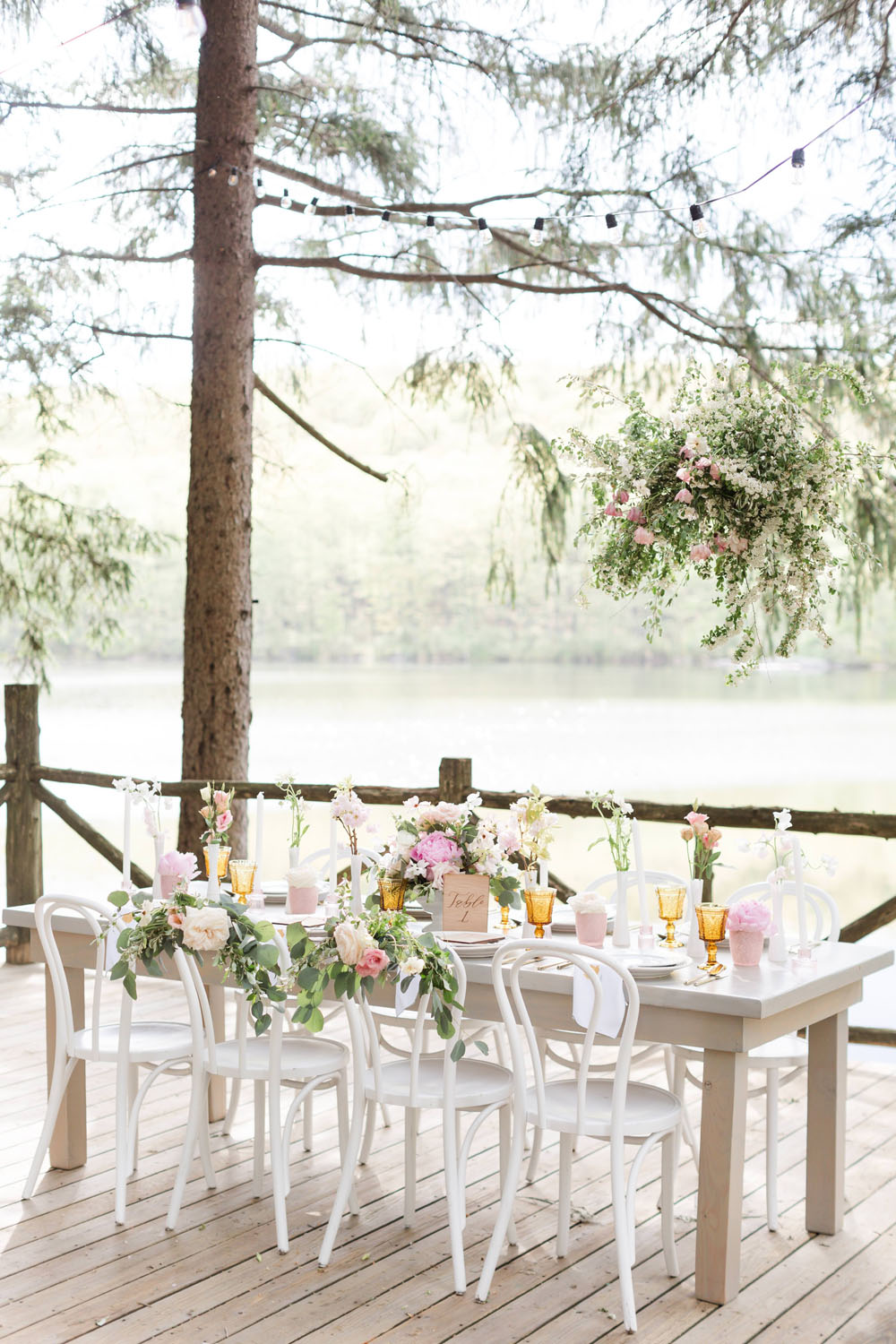 Spring micro wedding at Cedar Lakes Estate