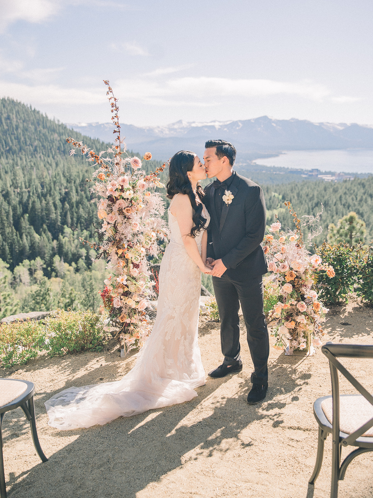 Modern Bohemian Tahoe Blue Estate Wedding