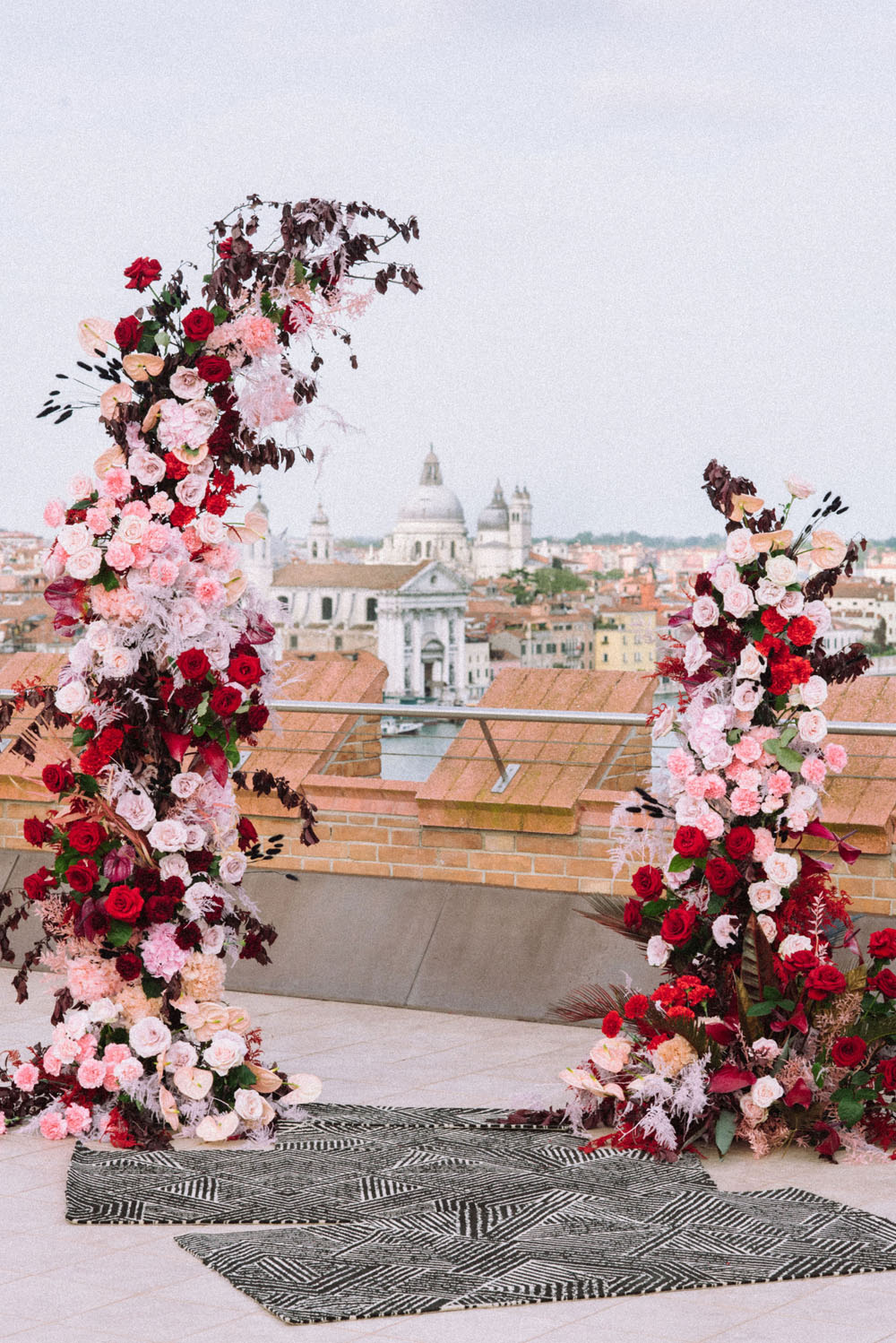 Glam micro wedding in Venice, Italy