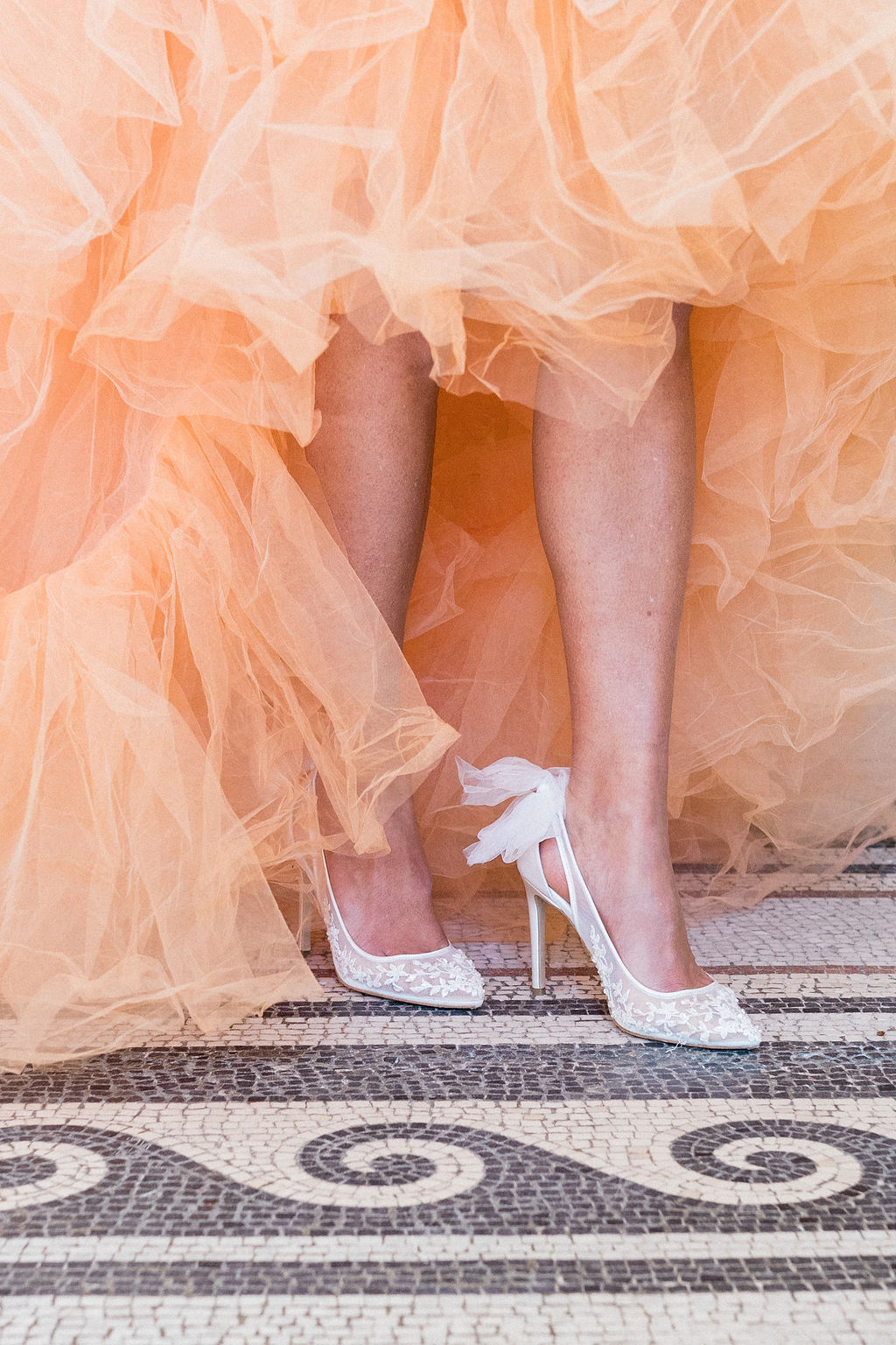 Anna Kendrick paired see-through shoes with a multicolored dress that had a  thigh-high slit for the BAFTAs | Business Insider India