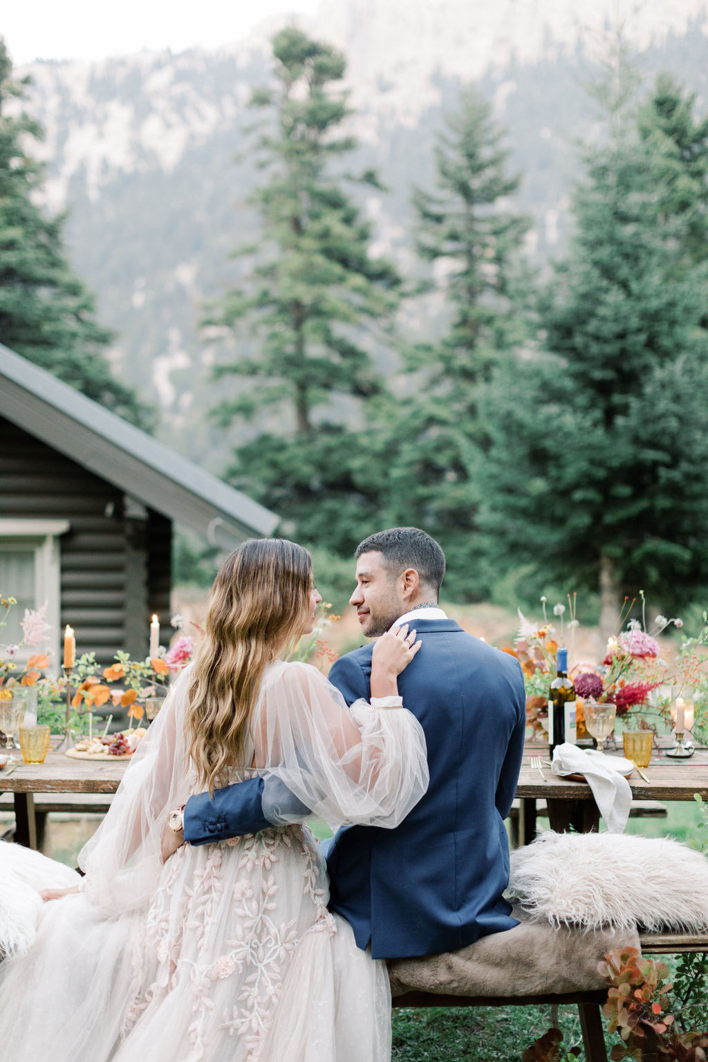 Autumn Cozy and Romantic Wedding on the mountain