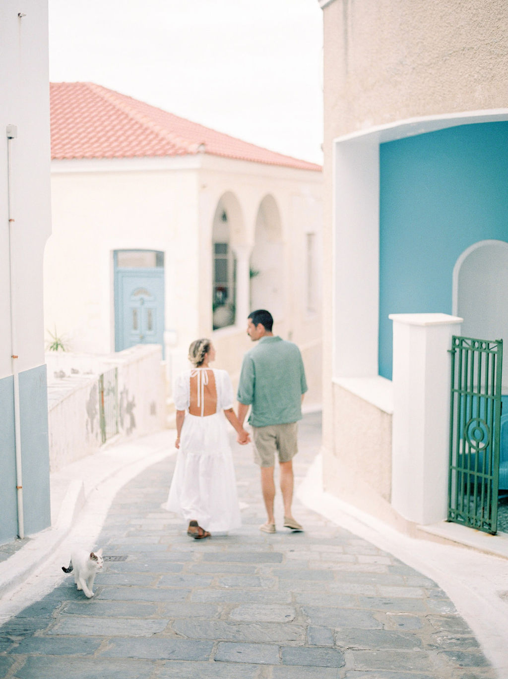 A romantic elopement on a Greek island