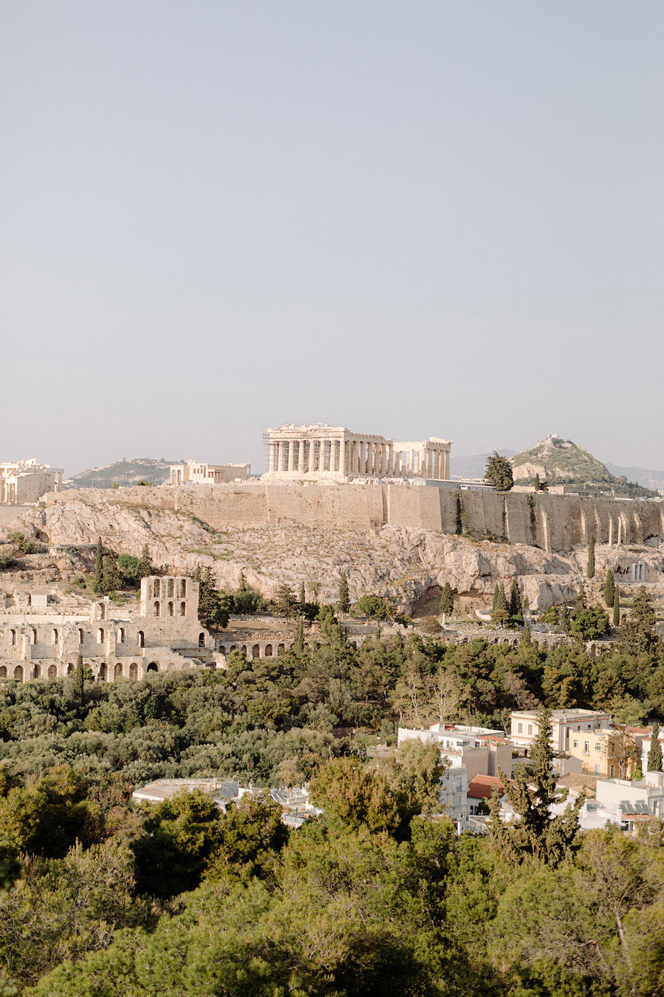 A stylish proposal + engagement shoot in Greece