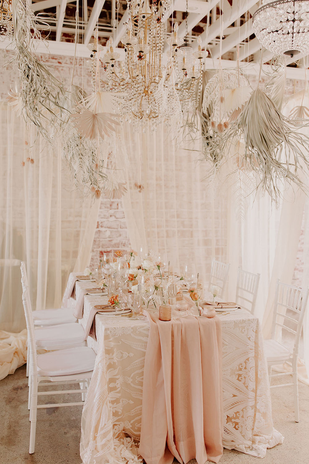 Modern boho luxe wedding ideas with pampas grass and dried palms