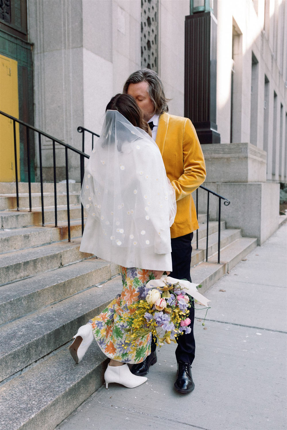 Tips for stylish, creative elopement photos